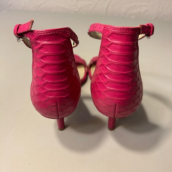 Hot Pink/Fuschia Michael Kors Jetset Heeled Sandal with Embossed Leather size 7 - Picture 2 of 5